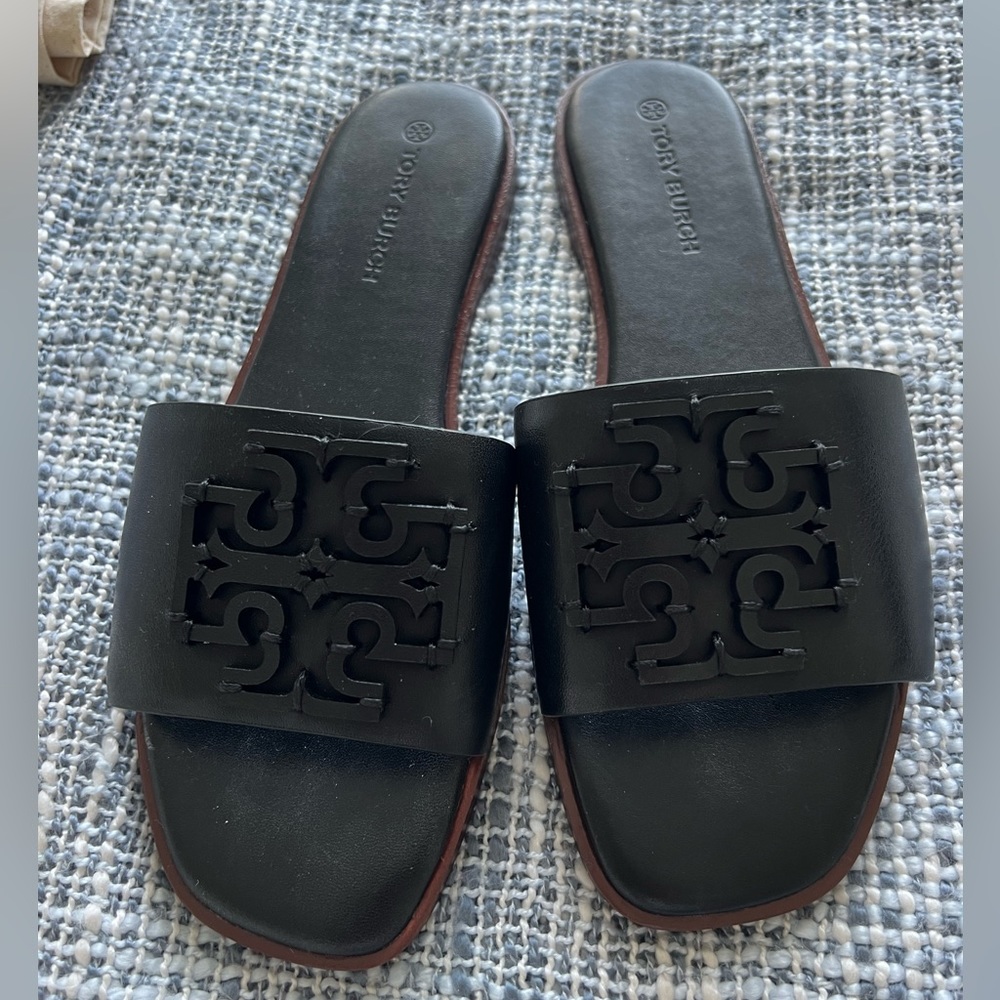 Tory Burch Ines Slides size 8